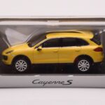 Porsche Cayenne 92A Amarillo Arena Minichamps 1:43 - image 4 of 4