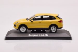 Porsche Cayenne 92A Amarillo Arena Minichamps 1:43