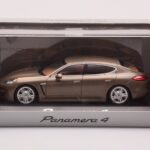 Porsche Panamera 970 4 Beis Metálico Minichamps 1:43 - image 4 of 4