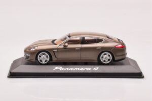 Porsche Panamera 970 4 Beis Metálico Minichamps 1:43