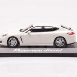Porsche Panamera 970 Diesel Carrara Blanco Minichamps 1:43