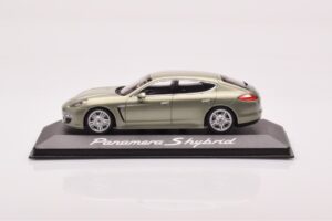 Porsche Panamera 970 S Hybrid Critall Verde Minichamps 1:43