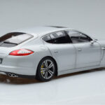 Porsche Panamera 970 Turbo Plata Norev 1:18 - image 3 of 7