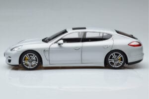Porsche Panamera 970 Turbo Plata Norev 1:18 187609 Metal - imagen 4 de 7