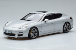 Porsche Panamera 970 Turbo Plata Norev 1:18