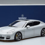 Porsche Panamera 970 Turbo Plata Norev 1:18 - image 7 of 7