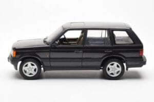 Range Rover P38 4.6 HSE Negro Metálico AUTOart 1:18 70017 Metal - imagen 4 de 9