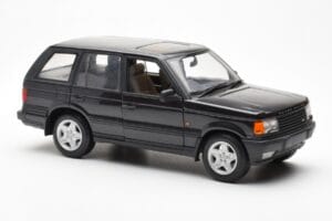 Range Rover P38 4.6 HSE Negro Metálico AUTOart 1:18 70017 Metal - imagen 7 de 9