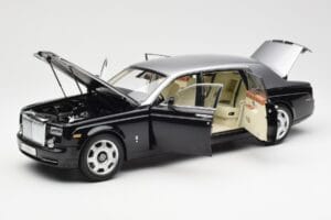 Rolls-Royce Phantom VII EWB Negro y Plata Kyosho 1:18 08841BKS Metal - imagen 2 de 8
