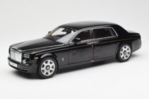 Rolls-Royce Phantom VII EWB Diamond Negro Kyosho 1:18 08841DBK2
