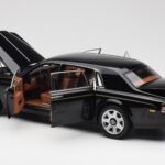 Rolls-Royce Phantom VII EWB Diamond Negro Kyosho 1:18 08841DBK2 - image 5 of 8