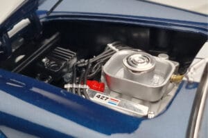 Shelby Cobra 427 S/C Azul Oscuro Kyosho 1:18 08048DBL Metal - imagen 8 de 9