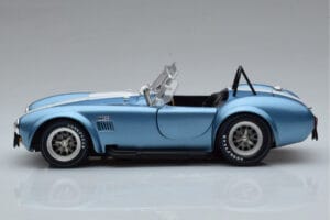Shelby Cobra 427 S/C Azul Claro Kyosho 1:18 08048SBL Metal - imagen 4 de 9