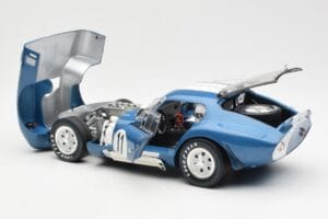 Shelby Daytona Cobra Coupe #11 S. Thompson 24 Hours of Le Mans 1965 CMR 1:18 CMR114 Metal - imagen 5 de 8