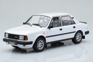 Skoda 130 L Blanco IXO 1:18