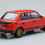 Skoda 130 LR Rojo IXO 1:18 - image 2 of 6