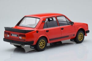 Skoda 130 LR Rojo IXO 1:18 18CMC159 Metal - imagen 2 de 6