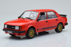 Skoda 130 LR Rojo IXO 1:18