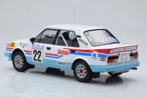 Skoda 130 LR #22 S. Kvaizar / J. Janecek Rally Acropolis 1986 IXO 1:18 18RMC157B Metal - imagen 5 de 6