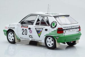 Skoda Felicia #20 S. Blomqvist / B. Cederberg Rally RAC Lombard 1995 IXO 1:18 18RMC147 Metal - imagen 5 de 6