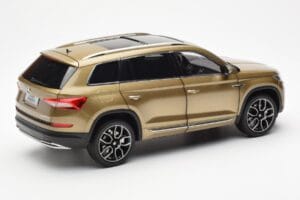 Skoda Kodiaq Dorado FAW 1:18 ZSX000001GOL Metal - imagen 3 de 8