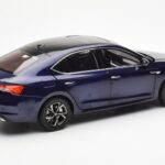 Skoda Octavia Pro Azul FAW 1:18 ZMR000006BLA - image 3 of 8