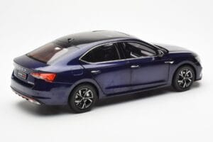 Skoda Octavia Pro Azul FAW 1:18 ZMR000006BLA Metal - imagen 3 de 8