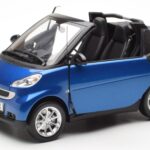 Smart Fortwo 451 Cabrio Azul & Negro Minichamps 1:18 - image 2 of 8