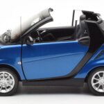Smart Fortwo 451 Cabrio Azul & Negro Minichamps 1:18 - image 4 of 8