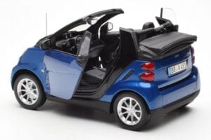 Smart Fortwo 451 Cabrio Azul & Negro Minichamps 1:18 150036330 Metal - imagen 5 de 8