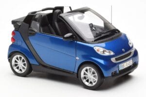 Smart Fortwo 451 Cabrio Azul & Negro Minichamps 1:18 150036330 Metal - imagen 6 de 8