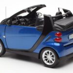 Smart Fortwo 451 Cabrio Azul & Negro Minichamps 1:18 - image 7 of 8