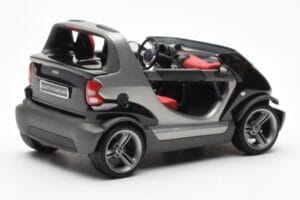 Smart Fortwo Crossblade Descapotable Plata Negro Kyosho 1:18 13440 Metal - imagen 2 de 6