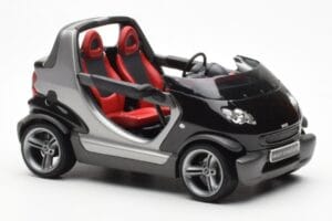 Smart Fortwo Crossblade Descapotable Plata Negro Kyosho 1:18 13440 Metal - imagen 4 de 6