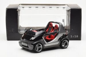 Smart Fortwo Crossblade Descapotable Plata Negro Kyosho 1:18 13440 Metal - imagen 6 de 6