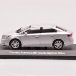 Toyota Avensis T270 Plata Minichamps 1:43