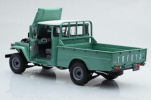 Toyota Land Cruiser 40 4x4 Pickup Verde Kyosho 1:18 08958FG Metal - imagen 3 de 8