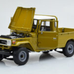 Toyota Land Cruiser 40 4x4 Pickup Oliva Kyosho 1:18 - image 2 of 8