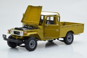 Toyota Land Cruiser 40 4x4 Pickup Oliva Kyosho 1:18 08958K Metal - imagen 2 de 8
