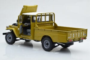 Toyota Land Cruiser 40 4x4 Pickup Oliva Kyosho 1:18 08958K Metal - imagen 3 de 8