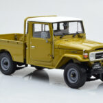 Toyota Land Cruiser 40 4x4 Pickup Oliva Kyosho 1:18 - image 6 of 8