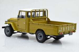 Toyota Land Cruiser 40 4x4 Pickup Oliva Kyosho 1:18 08958K Metal - imagen 7 de 8