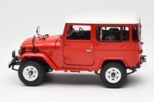 Toyota Land Cruiser FJ40 Van Rojo Kyosho 1:18 08971R Metal - imagen 4 de 8