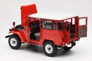 Toyota Land Cruiser FJ40 Van Rojo Kyosho 1:18 08971R Metal - imagen 5 de 8