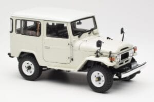 Toyota Land Cruiser FJ40 Van Blanco Kyosho 1:18 08971W Metal - imagen 6 de 8
