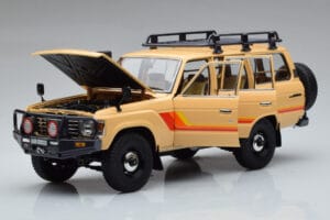 Toyota Land Cruiser 60 Beige Con Piezas Opcionales Kyosho 1:18 08956XBE Metal - imagen 2 de 12