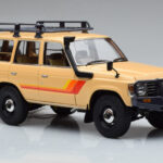 Toyota Land Cruiser 60 Beige Con Piezas Opcionales Kyosho 1:18 - image 5 of 12