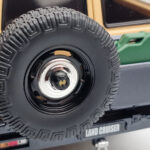 Toyota Land Cruiser 60 Beige Con Piezas Opcionales Kyosho 1:18 - image 7 of 12