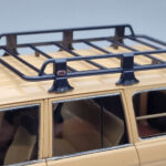 Toyota Land Cruiser 60 Beige Con Piezas Opcionales Kyosho 1:18 - image 8 of 12
