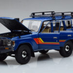 Toyota Land Cruiser 60 Azul Con Piezas Opcionales Kyosho 1:18 - image 2 of 11